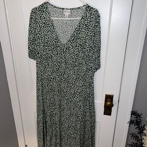 AVA & VIV GREEN FLORAL FLOOR LENGTH DRESS